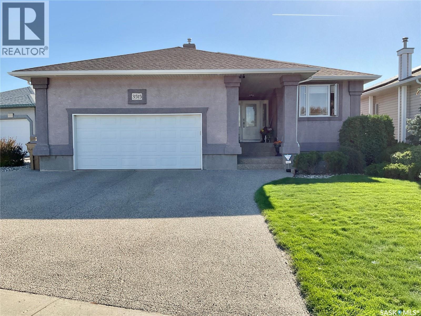 3515 Bishop Crescent E, Regina, SK