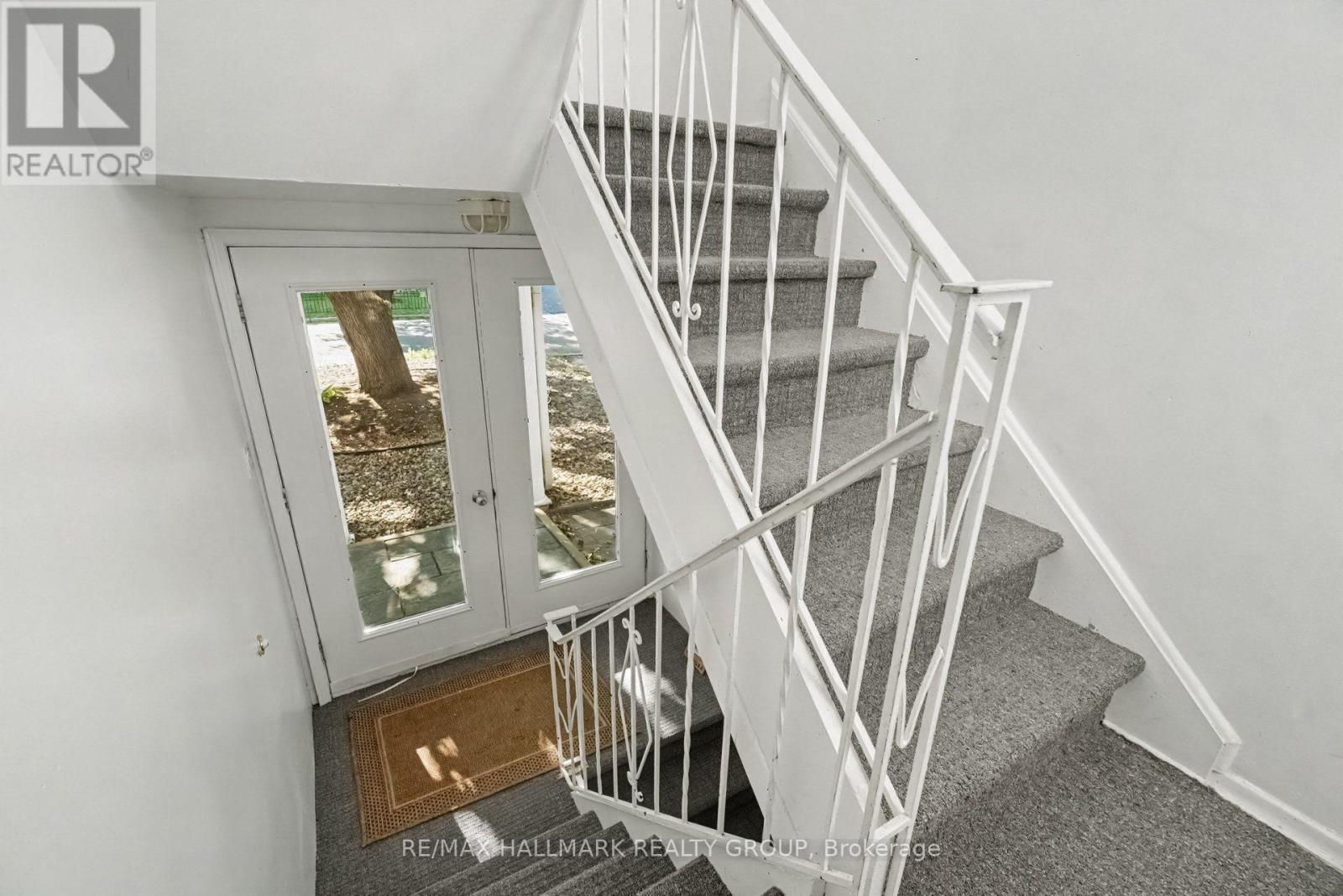 657 Golden Avenue, Ottawa, ON
