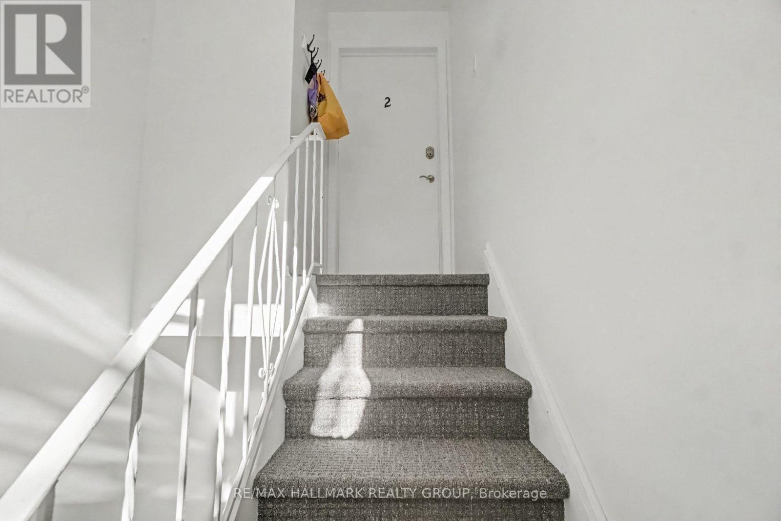 657 Golden Avenue, Ottawa, ON
