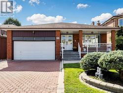 35 MAY AVENUE Richmond Hill, ON L4C 3S7