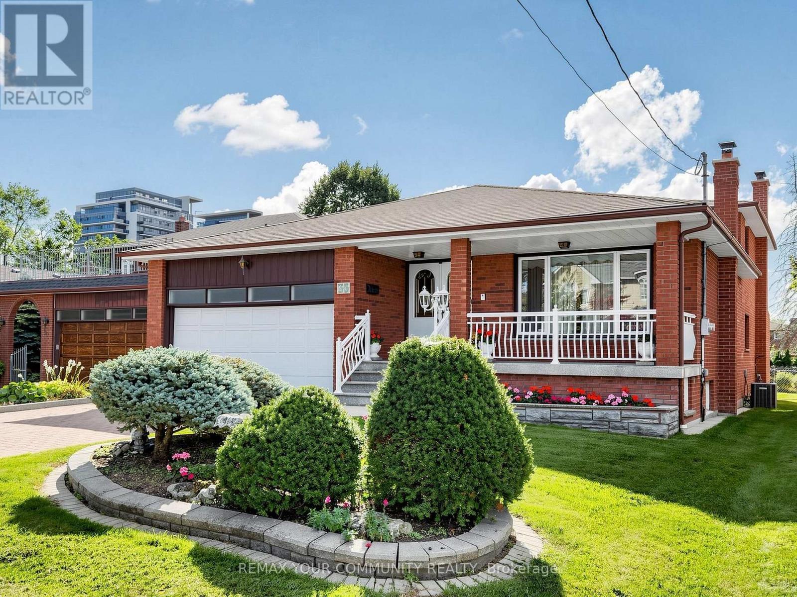 35 May Avenue, Richmond Hill, ON