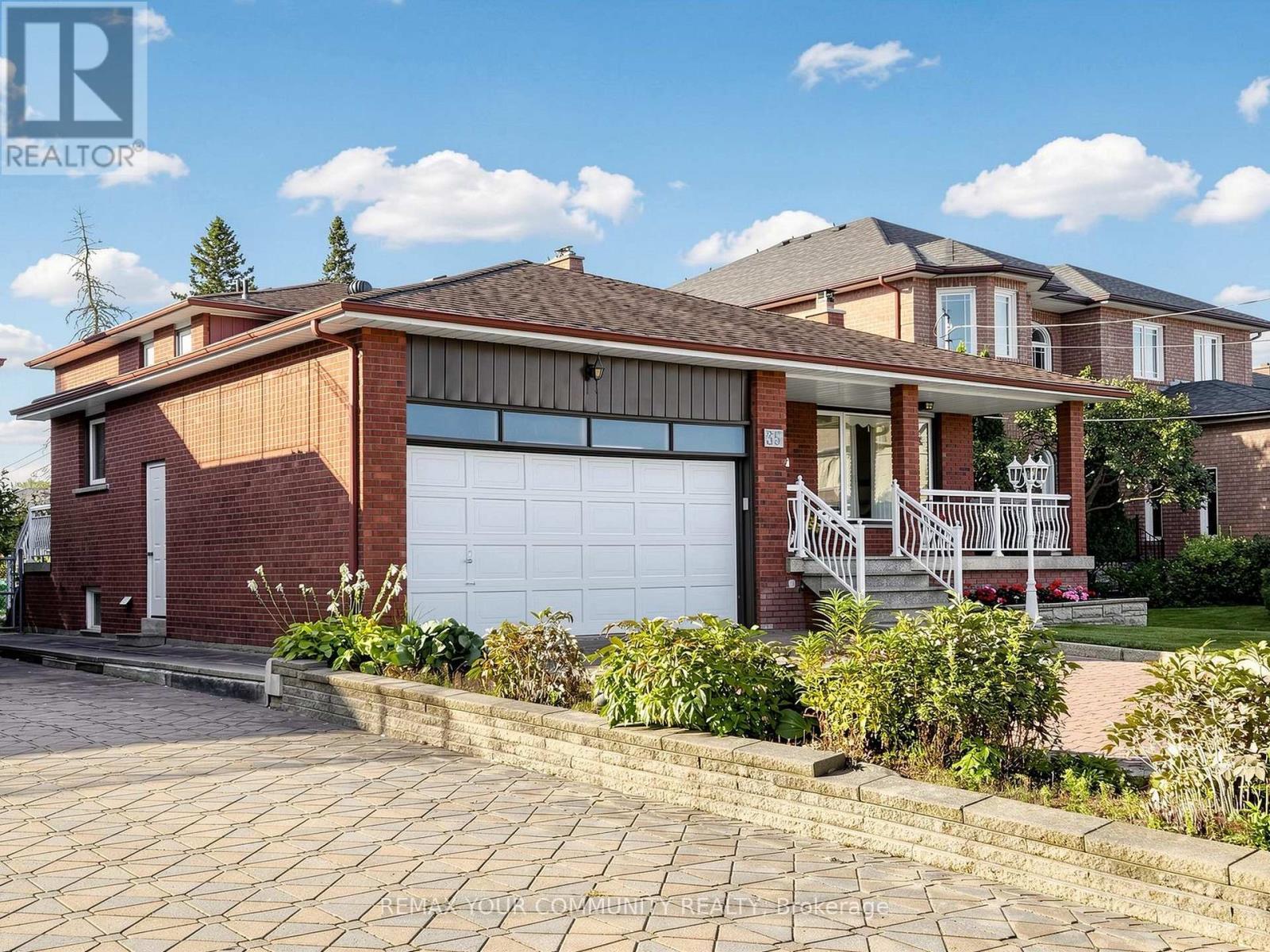 35 May Avenue, Richmond Hill, ON