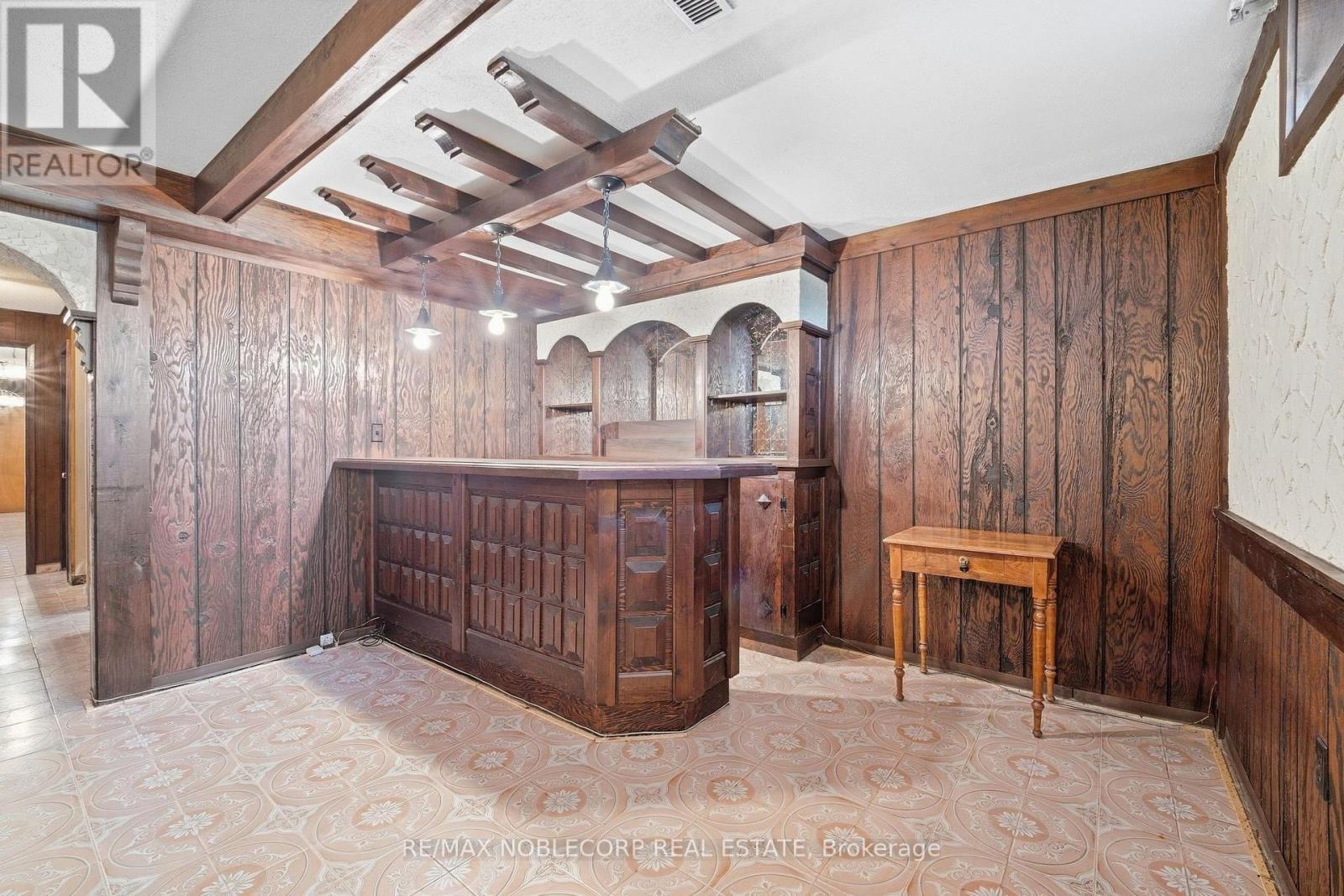 4 Warlingham Court, Toronto, ON