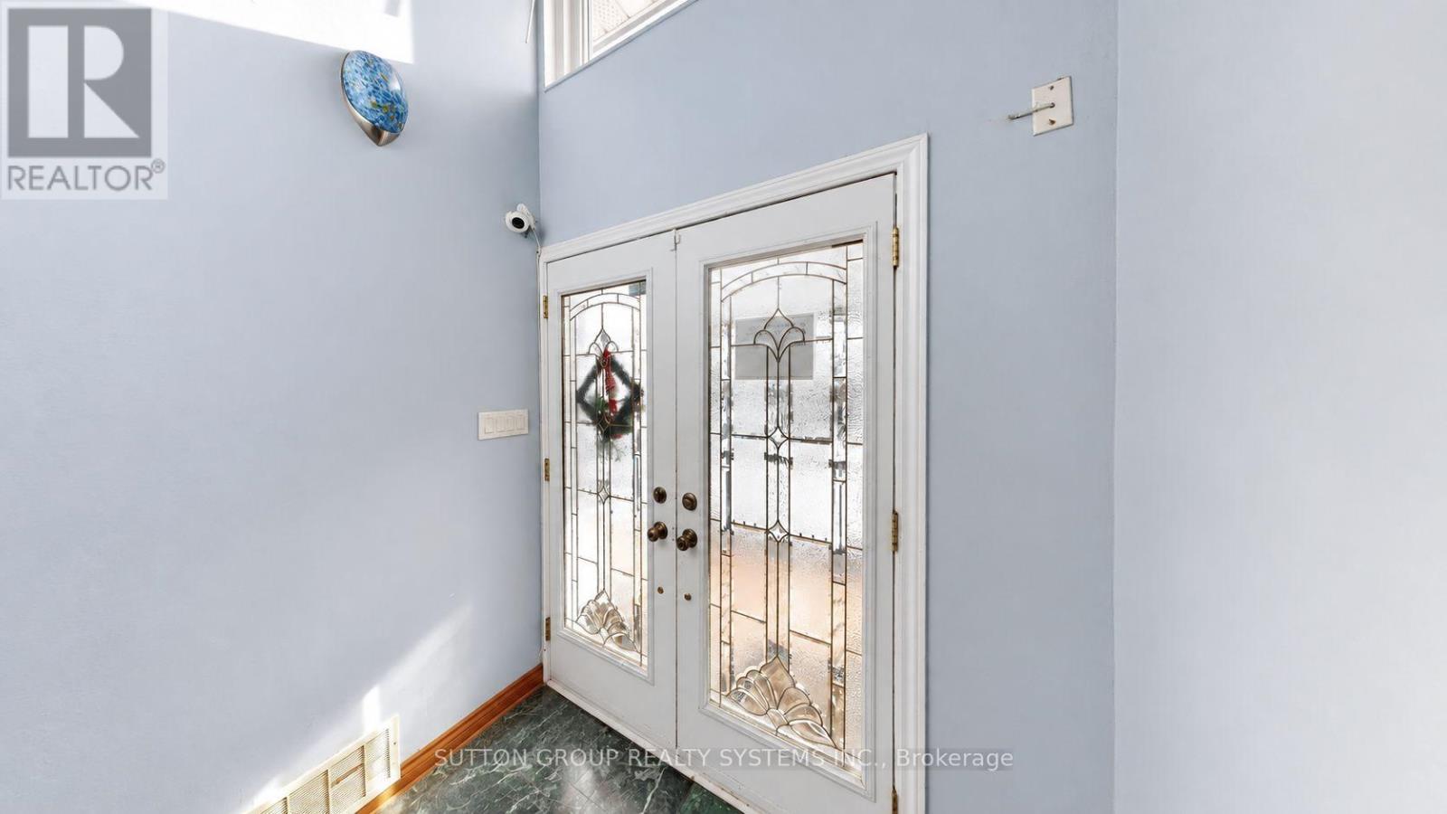 30 Coronado Court, Toronto, ON