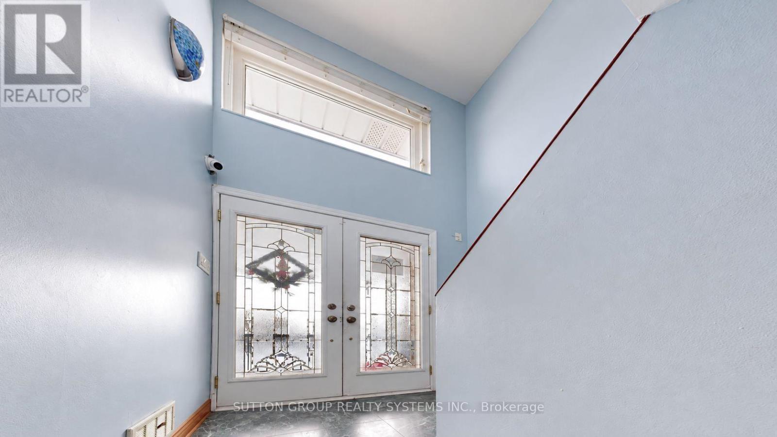 30 Coronado Court, Toronto, ON