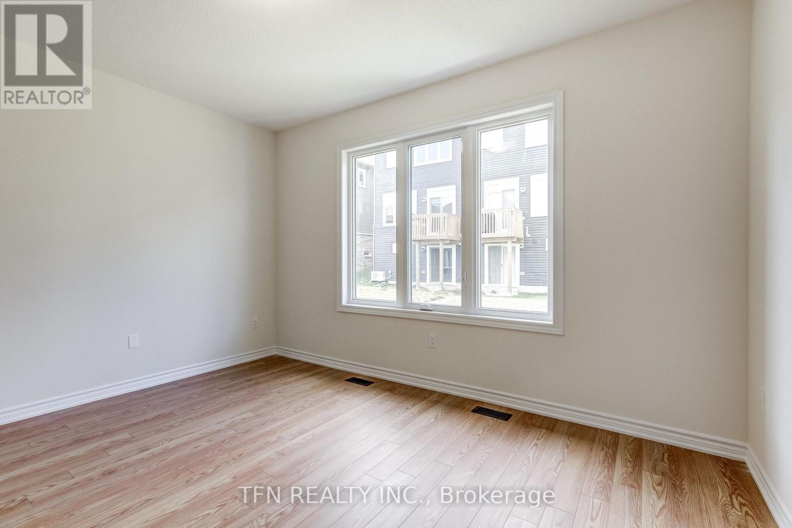 86 Mcgill Avenue, Erin, ON