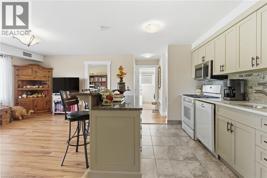 111 Smits Cove Unit# 302, Smithville, ON
