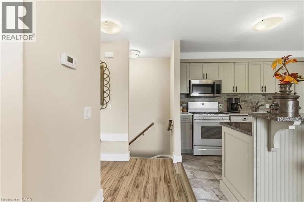 111 Smits Cove Unit# 302, Smithville, ON