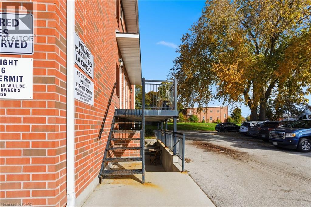111 Smits Cove Unit# 302, Smithville, ON