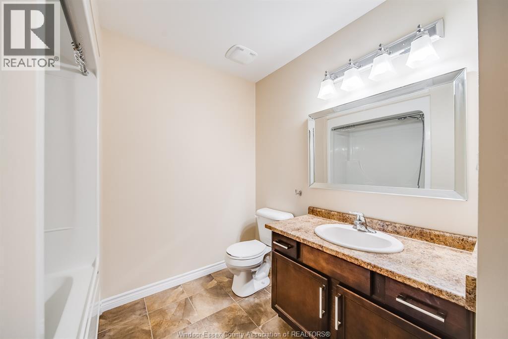 11916 Boulder Crescent, Windsor, ON