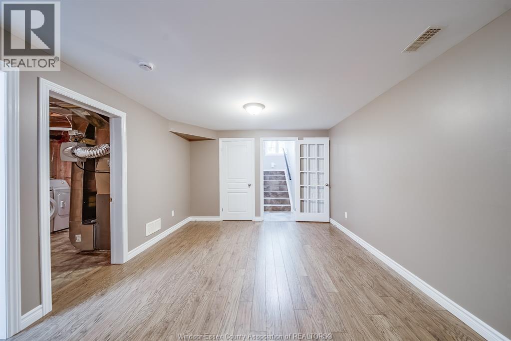 11916 Boulder Crescent, Windsor, ON