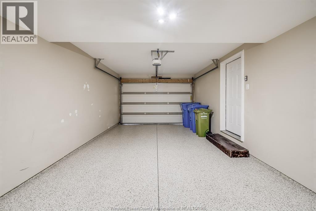 11916 Boulder Crescent, Windsor, ON