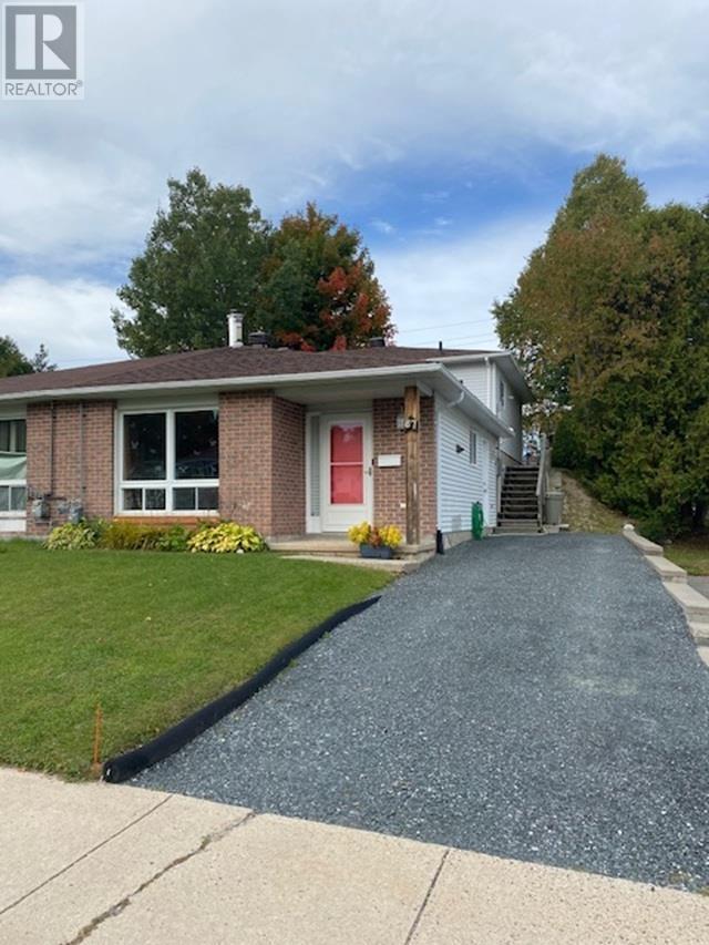 87 Colwill Dr, Elliot Lake, ON