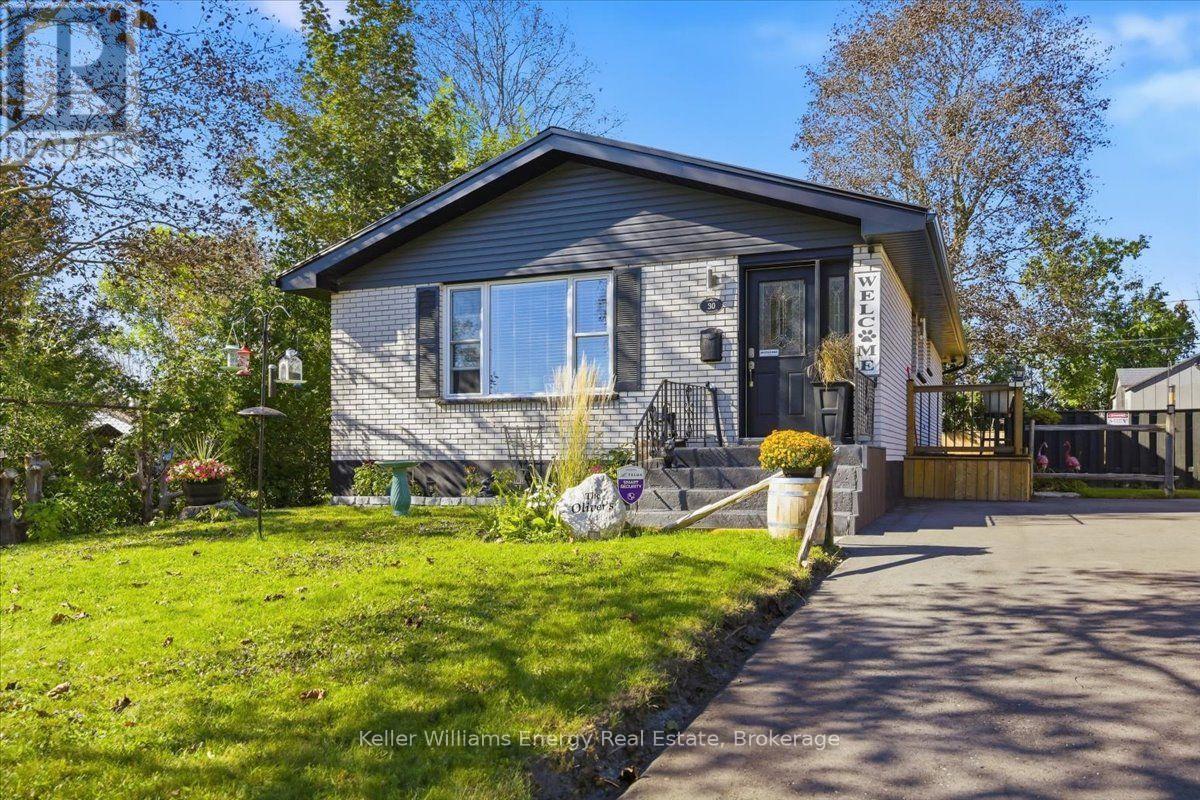 Beautiful Curb Appeal - 30 Dominion Drive, Kawartha Lakes (Lindsay), ON