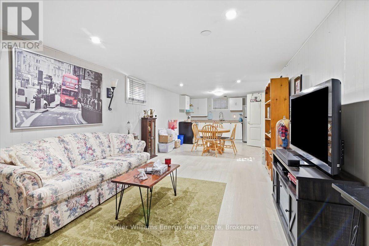 Family Room (Basement) - 30 Dominion Drive, Kawartha Lakes (Lindsay), ON