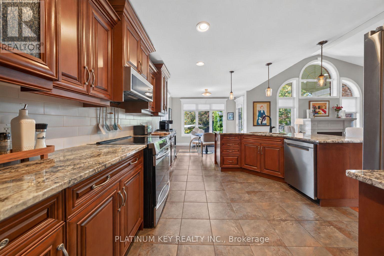 9 Ronald Bloore Drive, Sarnia, ON