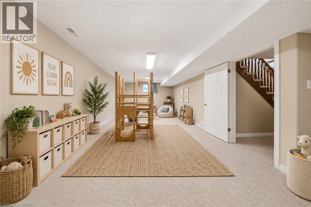 61 Sunnyside Drive, St. George, ON
