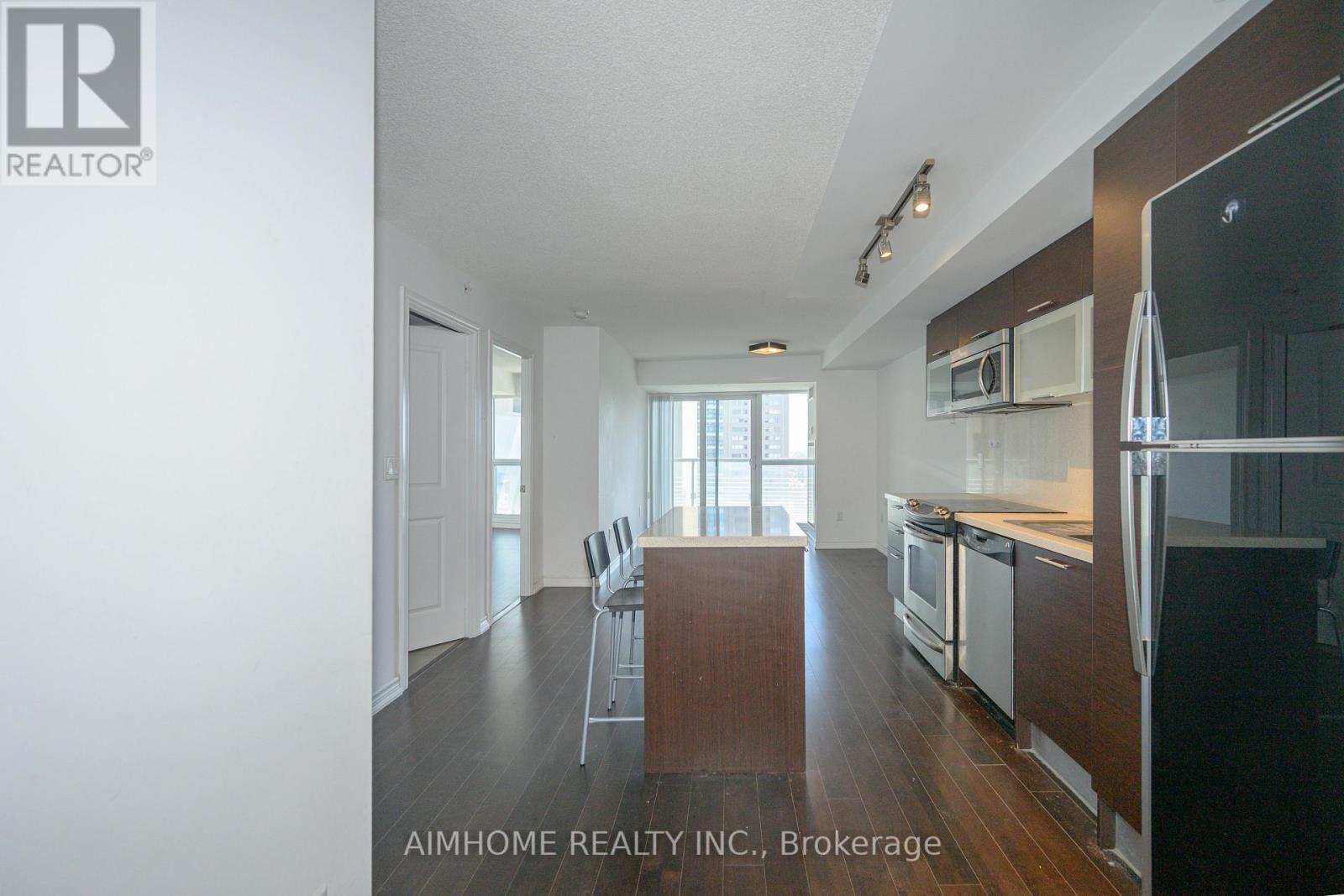 1405 - 386 Yonge Street, Toronto, ON