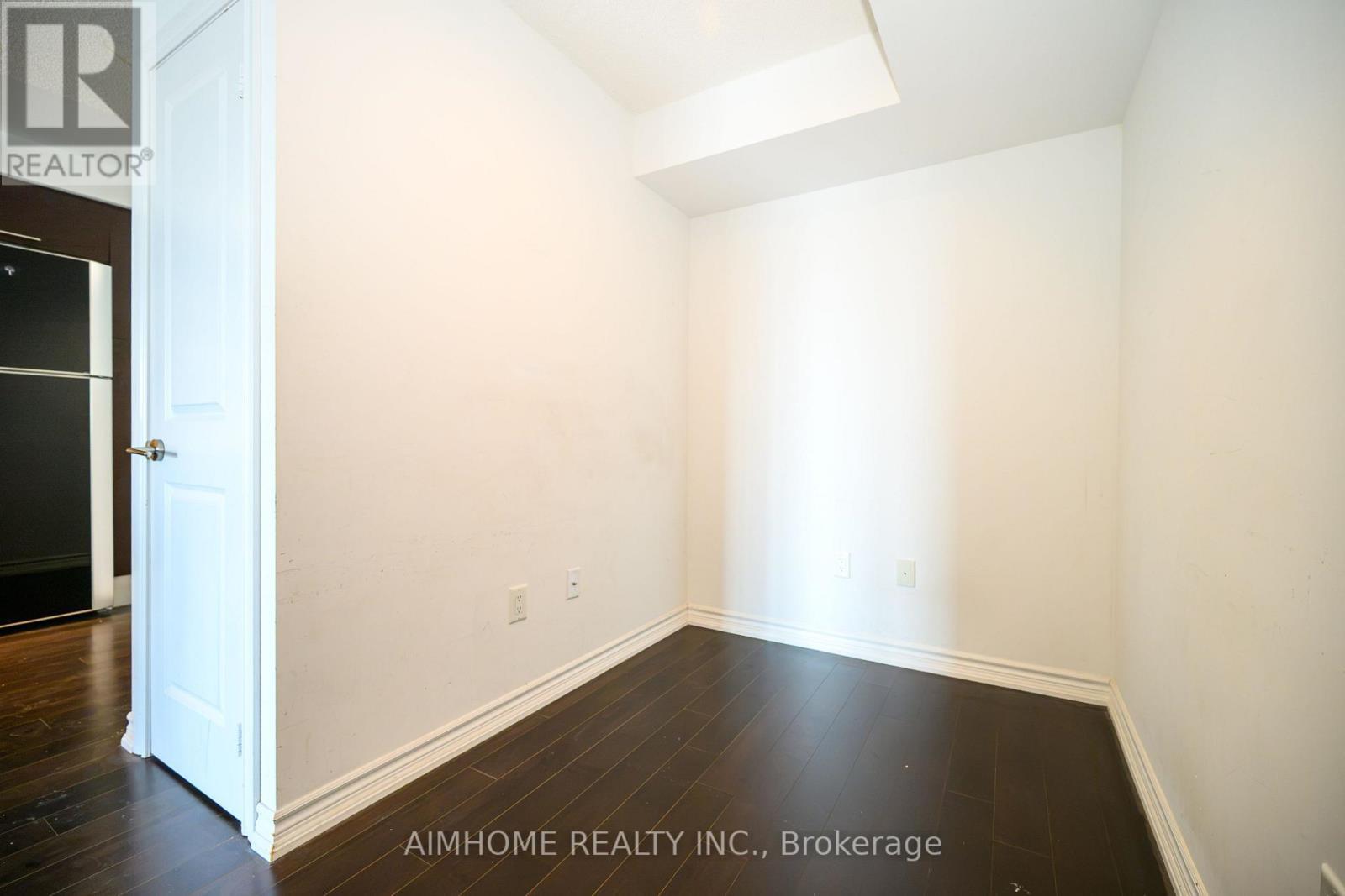 1405 - 386 Yonge Street, Toronto, ON