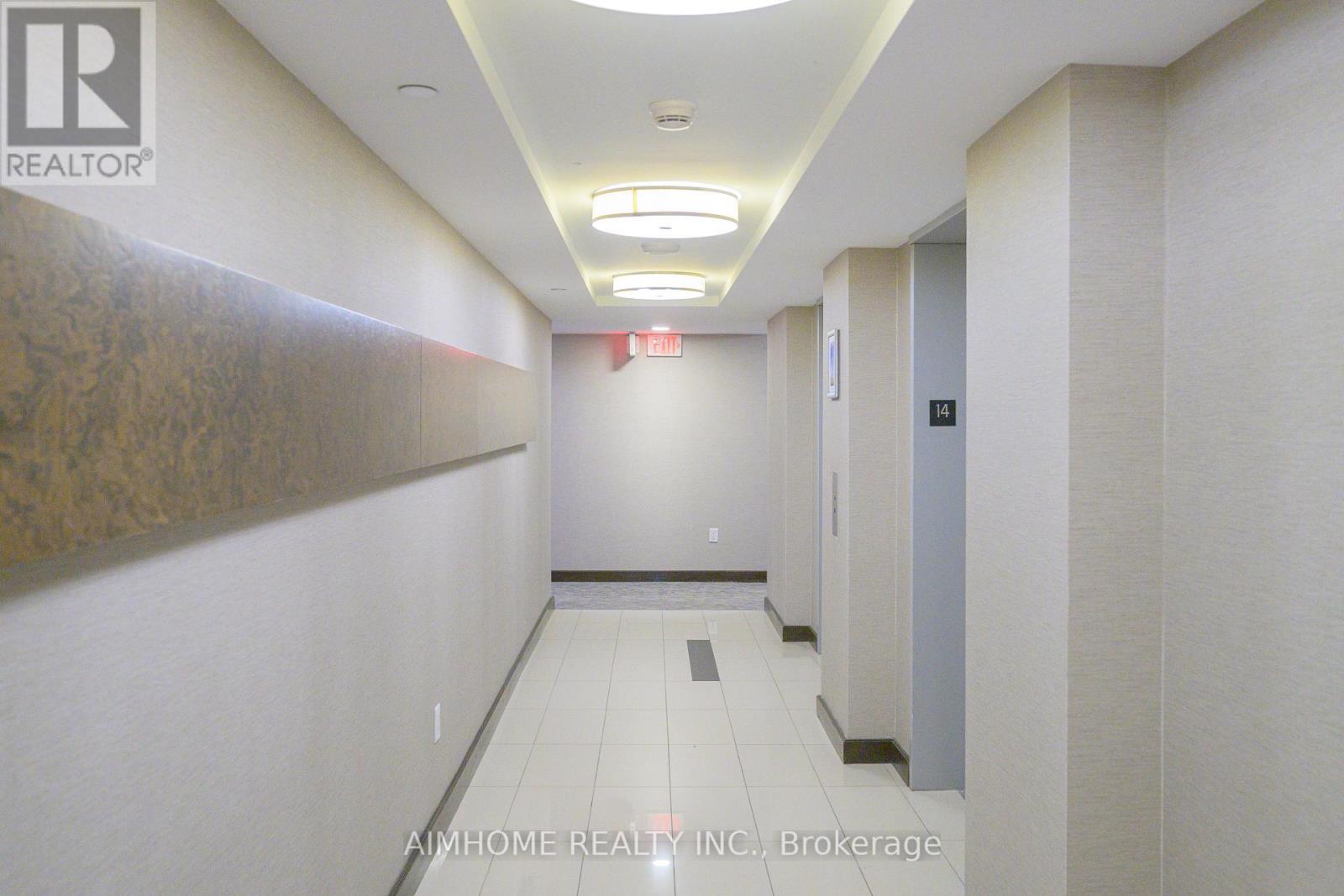 1405 - 386 Yonge Street, Toronto, ON