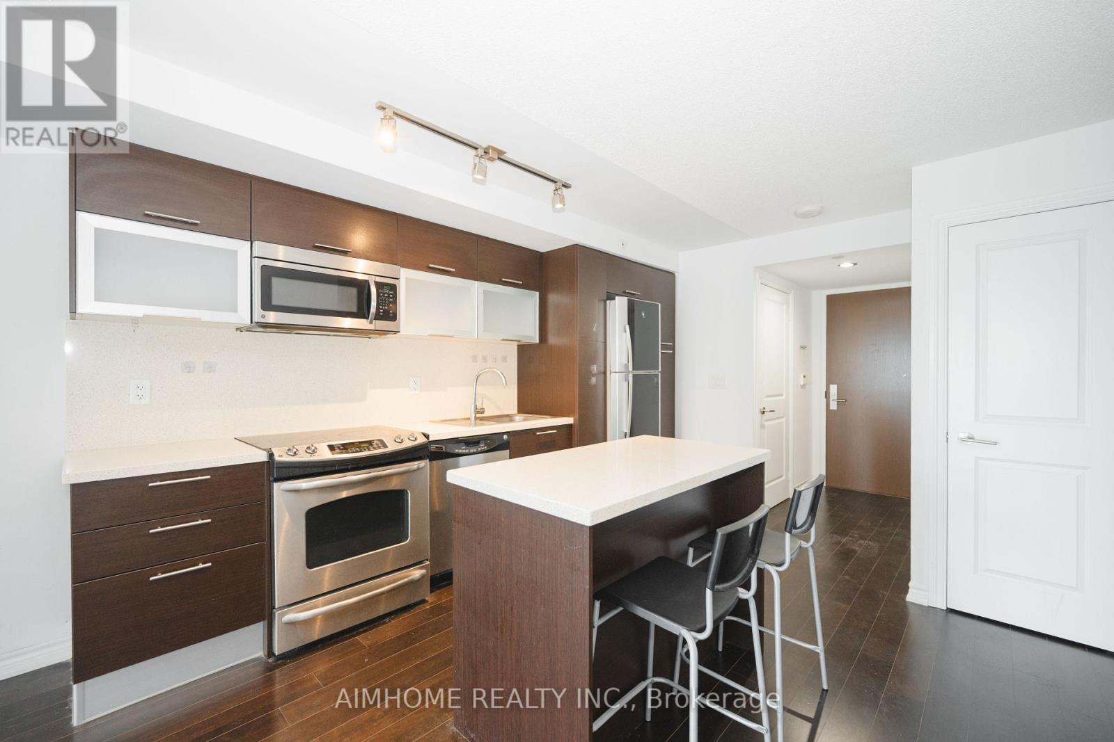 1405 - 386 Yonge Street, Toronto, ON