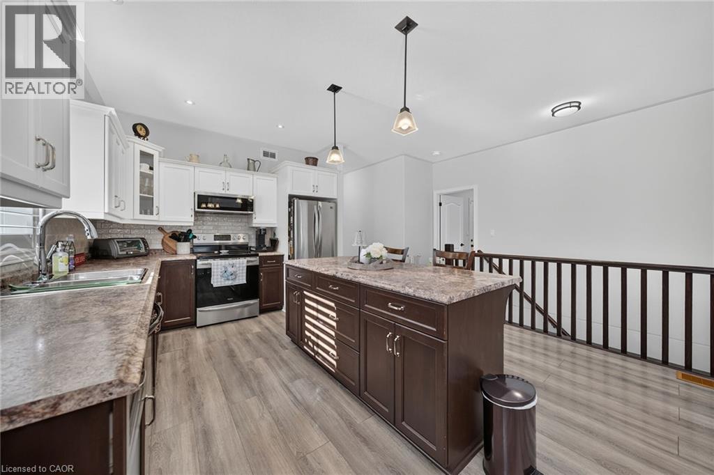 10 Macneil Court, Hagersville, ON