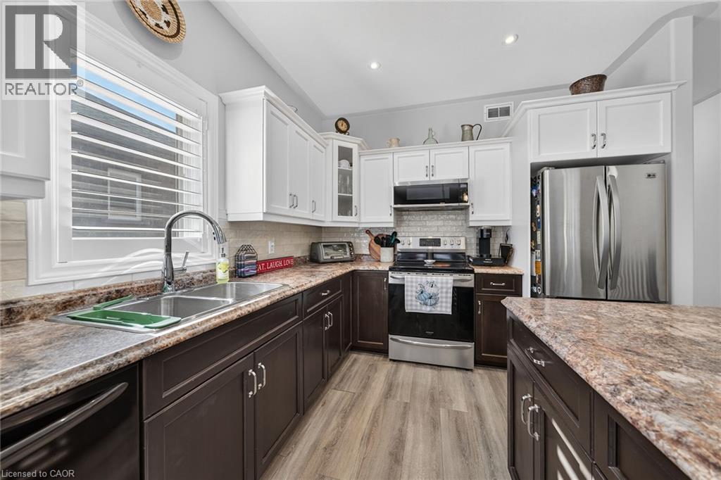 10 Macneil Court, Hagersville, ON