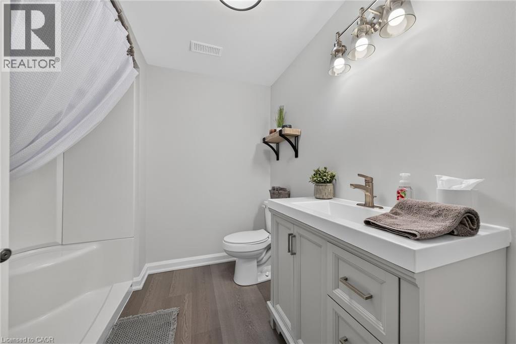 10 Macneil Court, Hagersville, ON