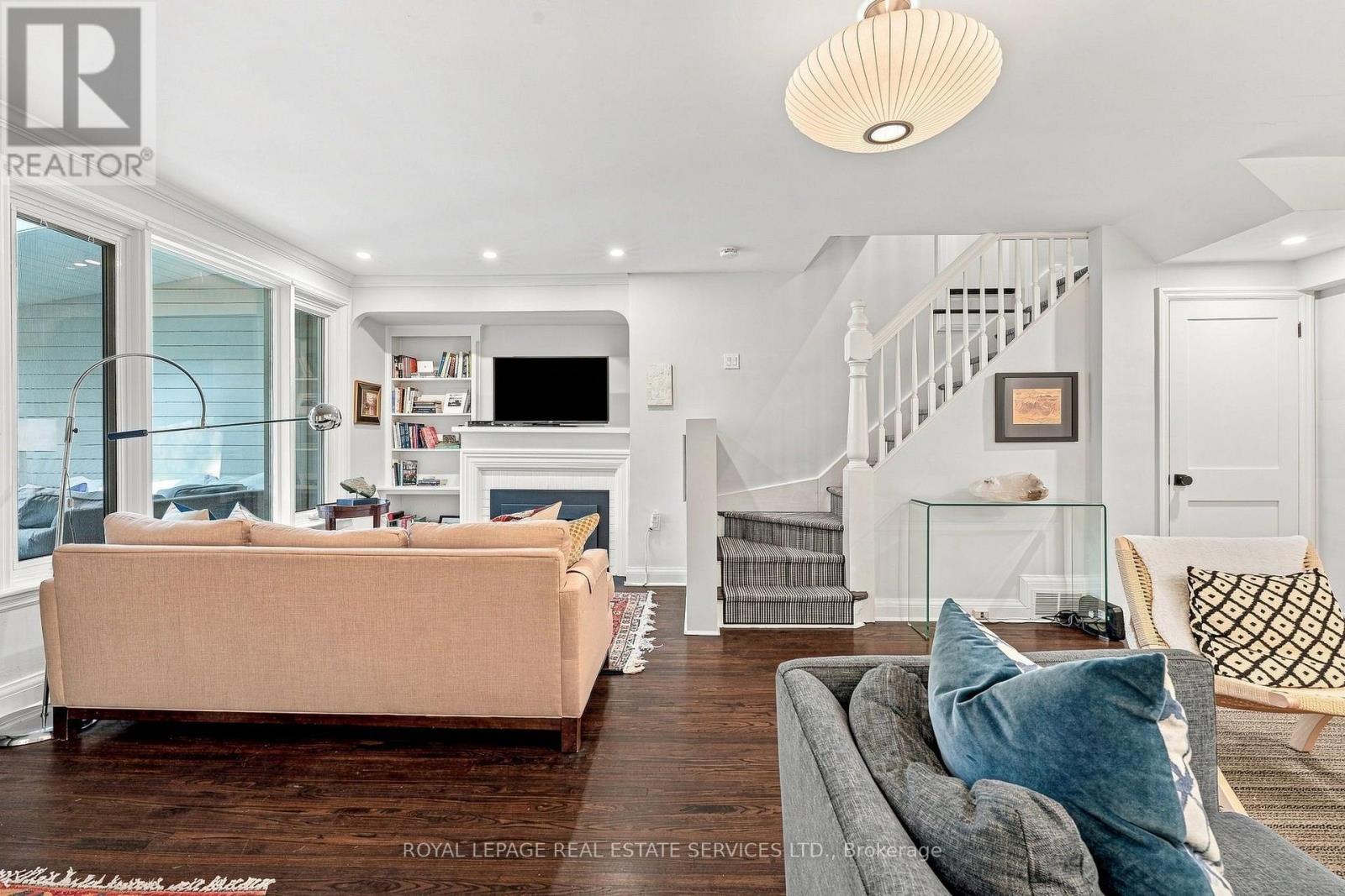 372 Trafalgar Road, Oakville, ON