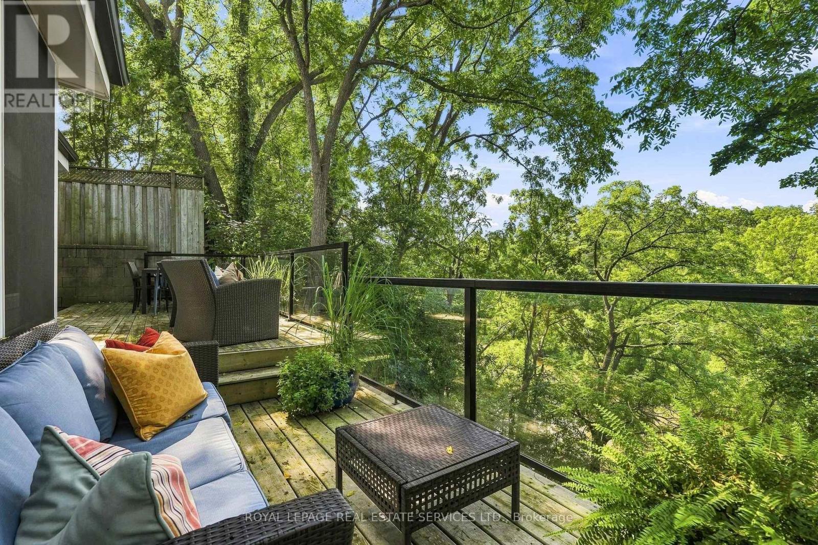 372 Trafalgar Road, Oakville, ON