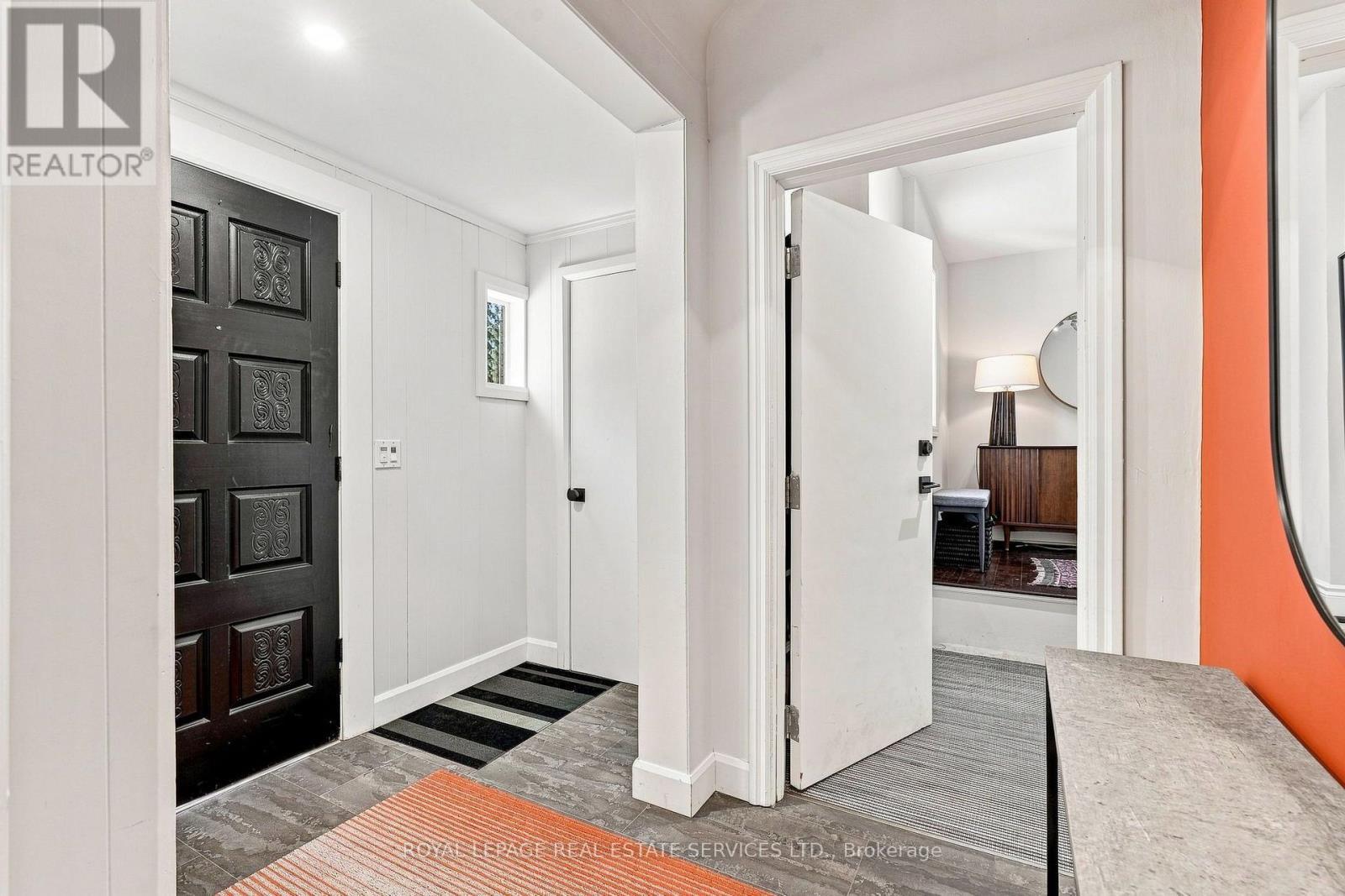 372 Trafalgar Road, Oakville, ON