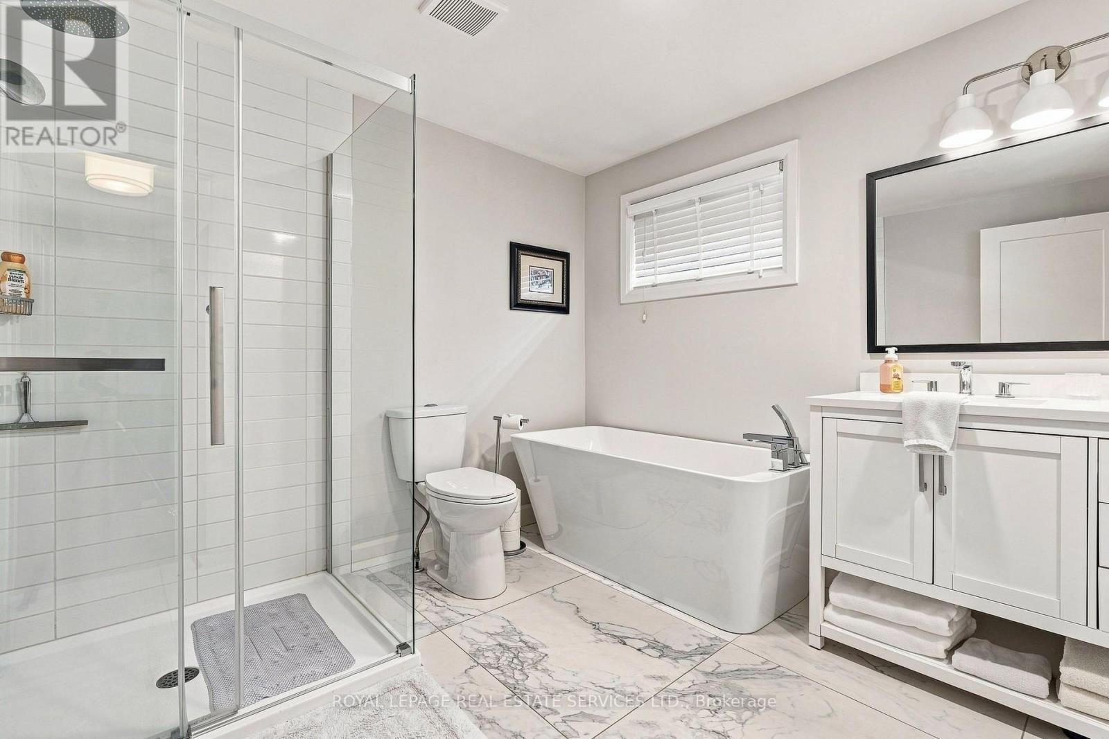 372 Trafalgar Road, Oakville, ON