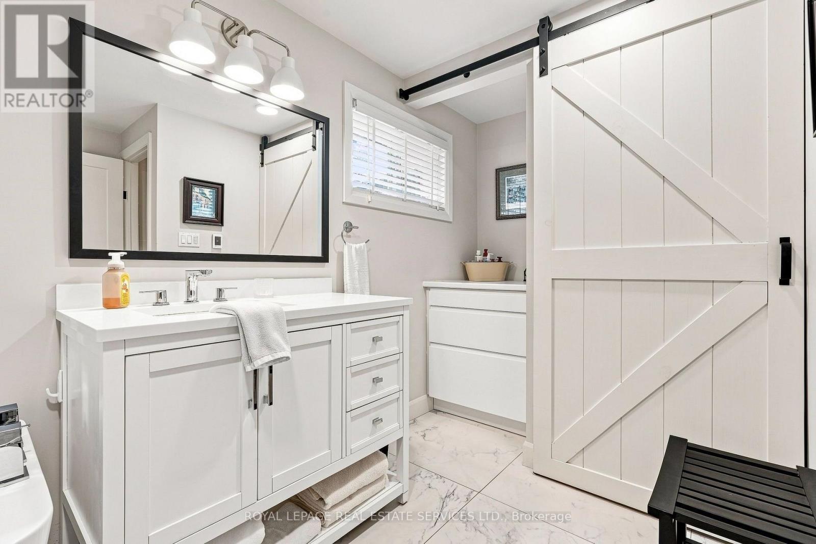 372 Trafalgar Road, Oakville, ON