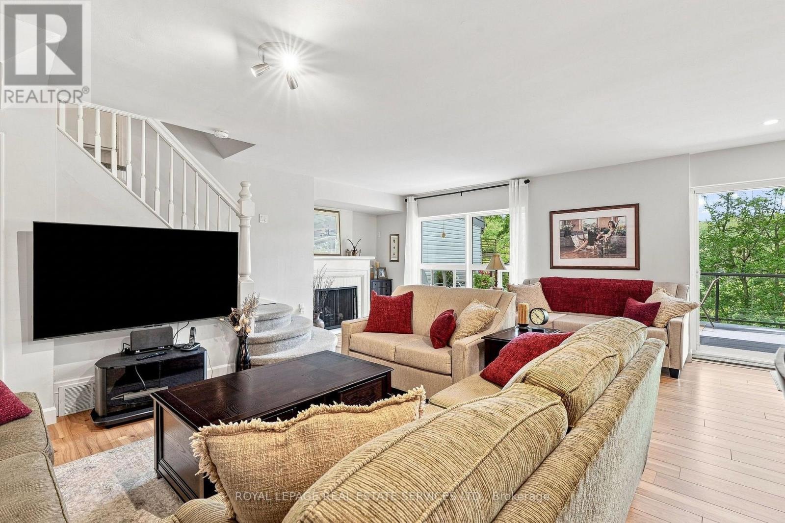372 Trafalgar Road, Oakville, ON
