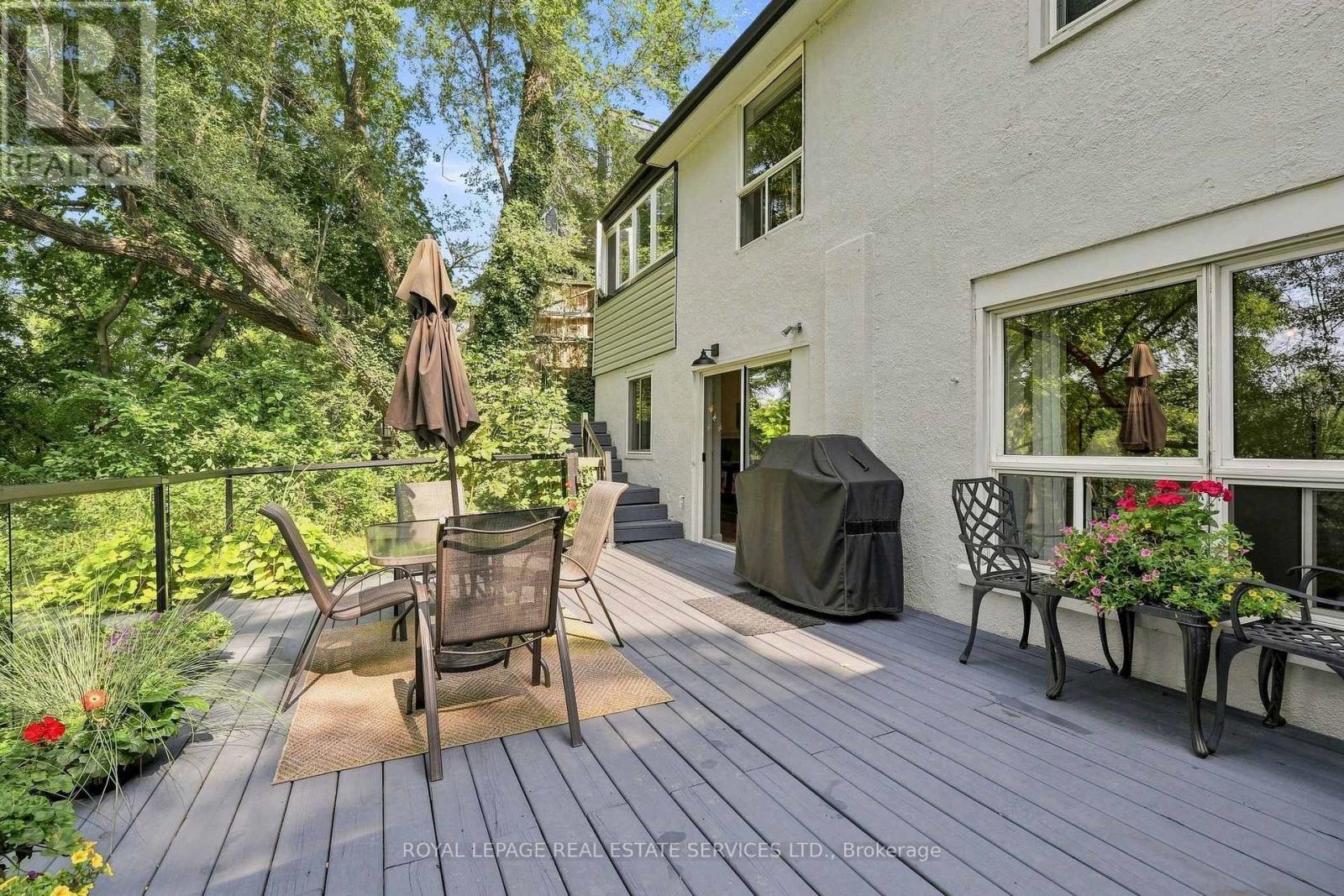 372 Trafalgar Road, Oakville, ON