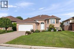 256 KENILWORTH PLACE Windsor, ON N9E 4M6