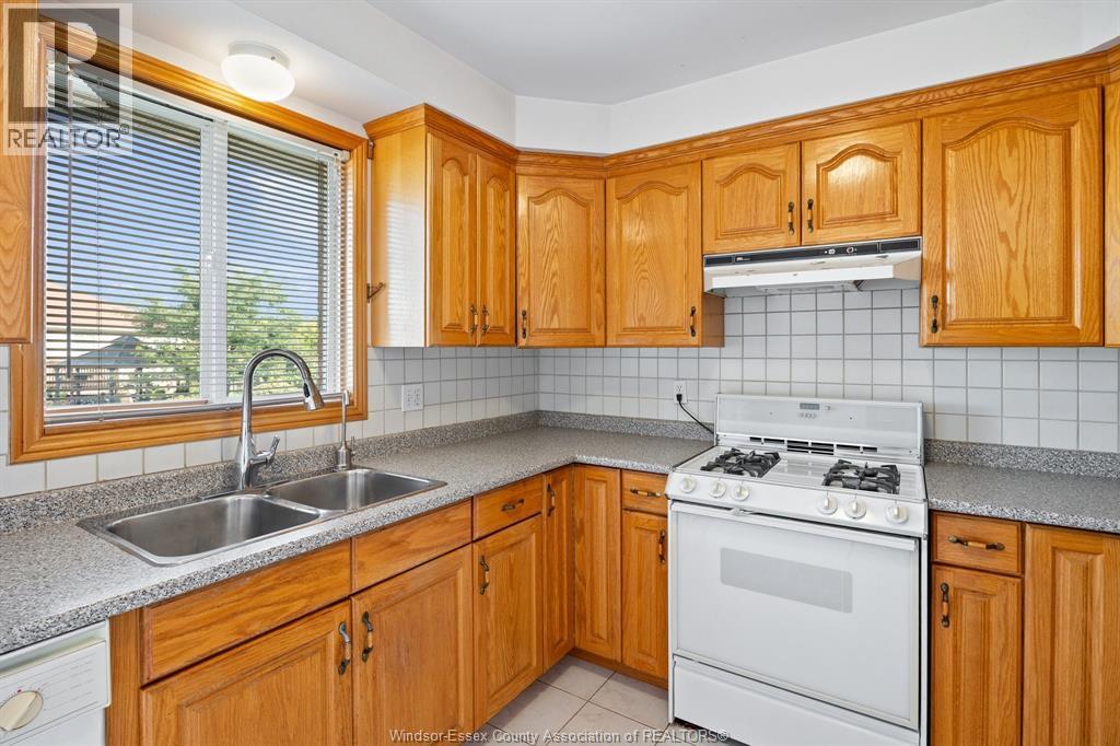 256 Kenilworth Place, Windsor, ON