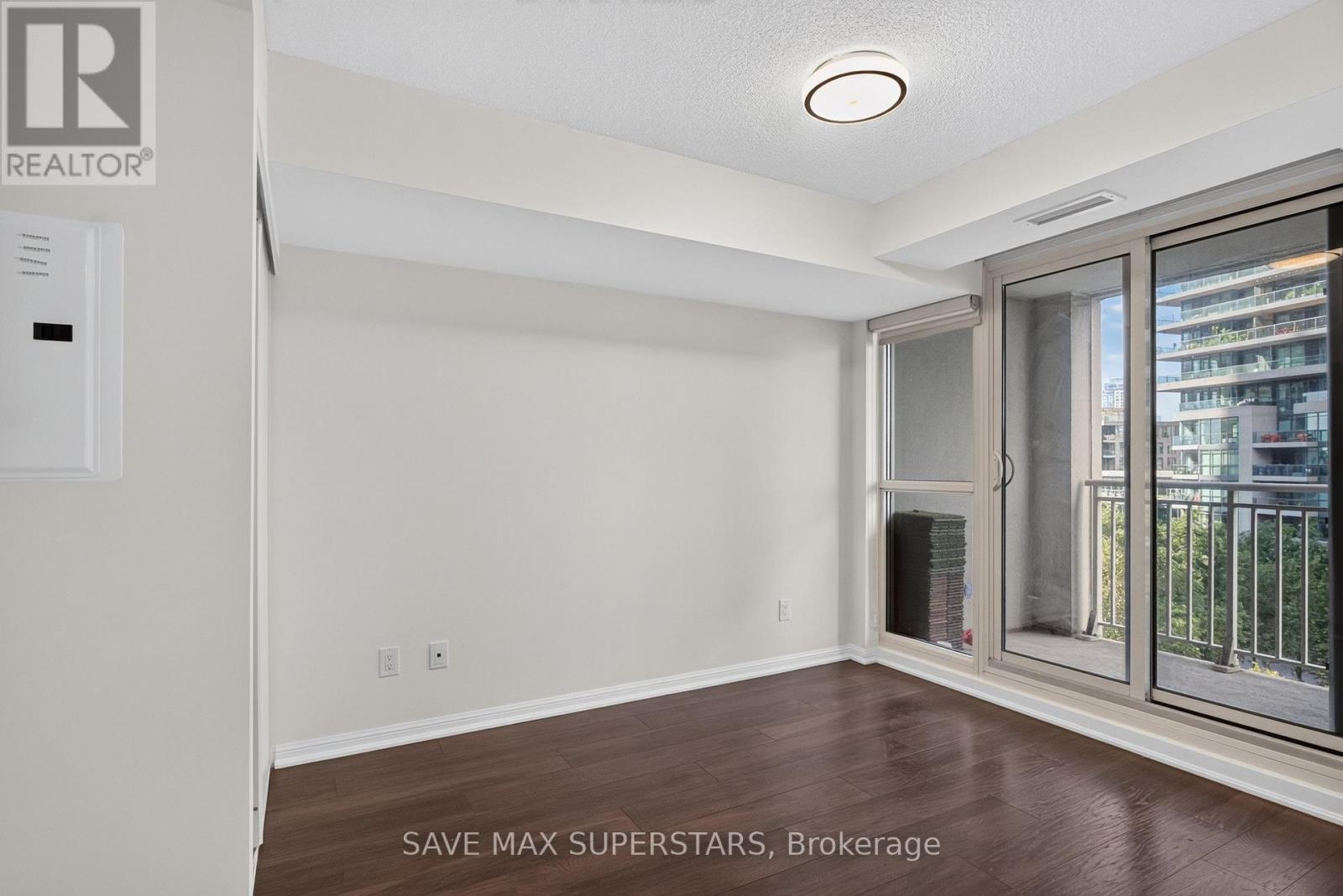 714 - 35 Bastion Street, Toronto, ON