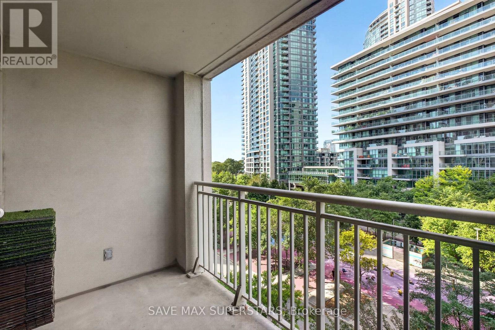 714 - 35 Bastion Street, Toronto, ON