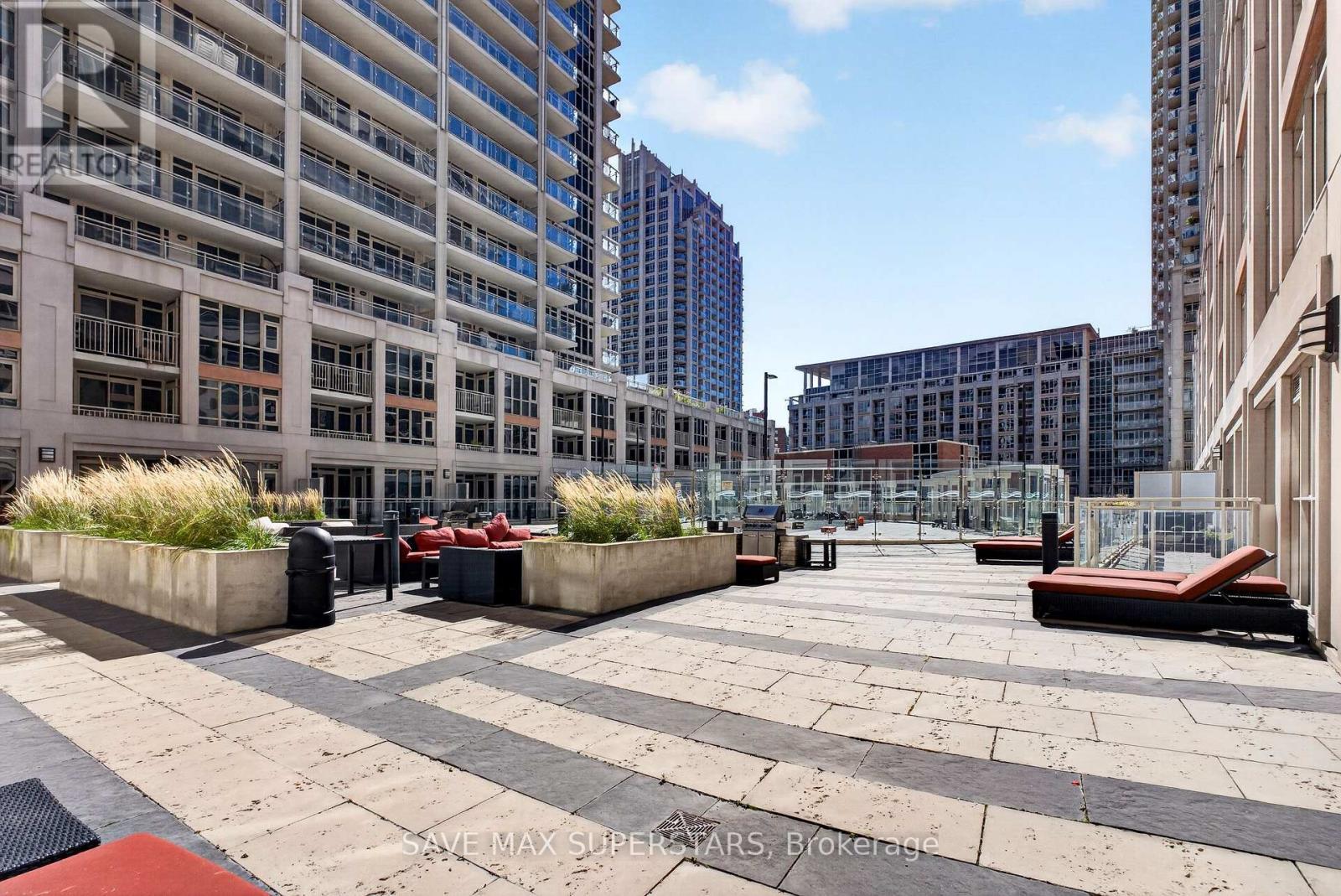 714 - 35 Bastion Street, Toronto, ON