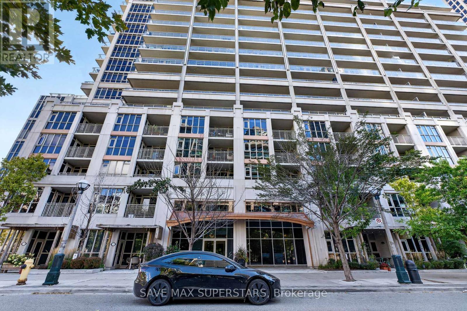 714 - 35 Bastion Street, Toronto, ON