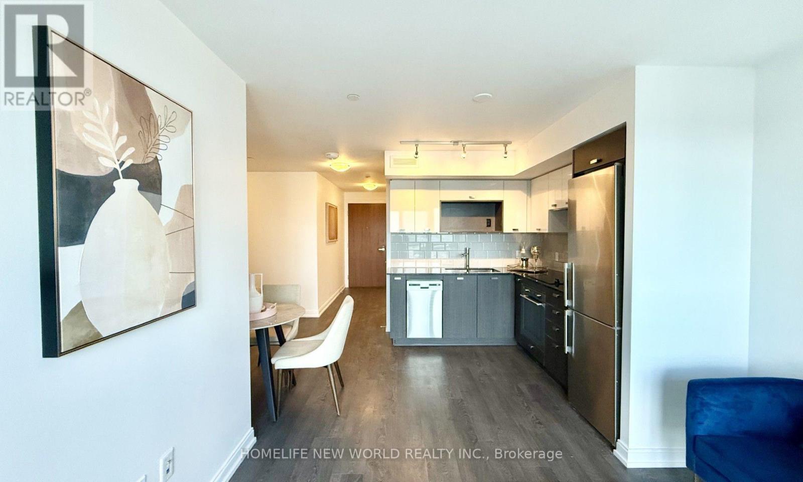 2015 - 275 Village Green Square, Toronto, ON