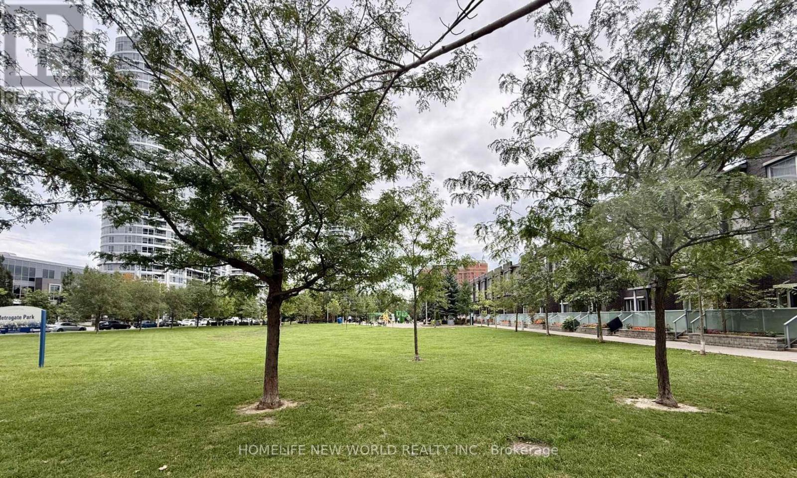 2015 - 275 Village Green Square, Toronto, ON