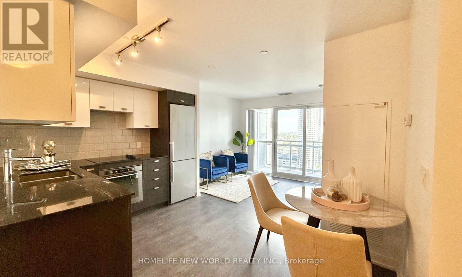 2015 - 275 Village Green Square, Toronto, ON