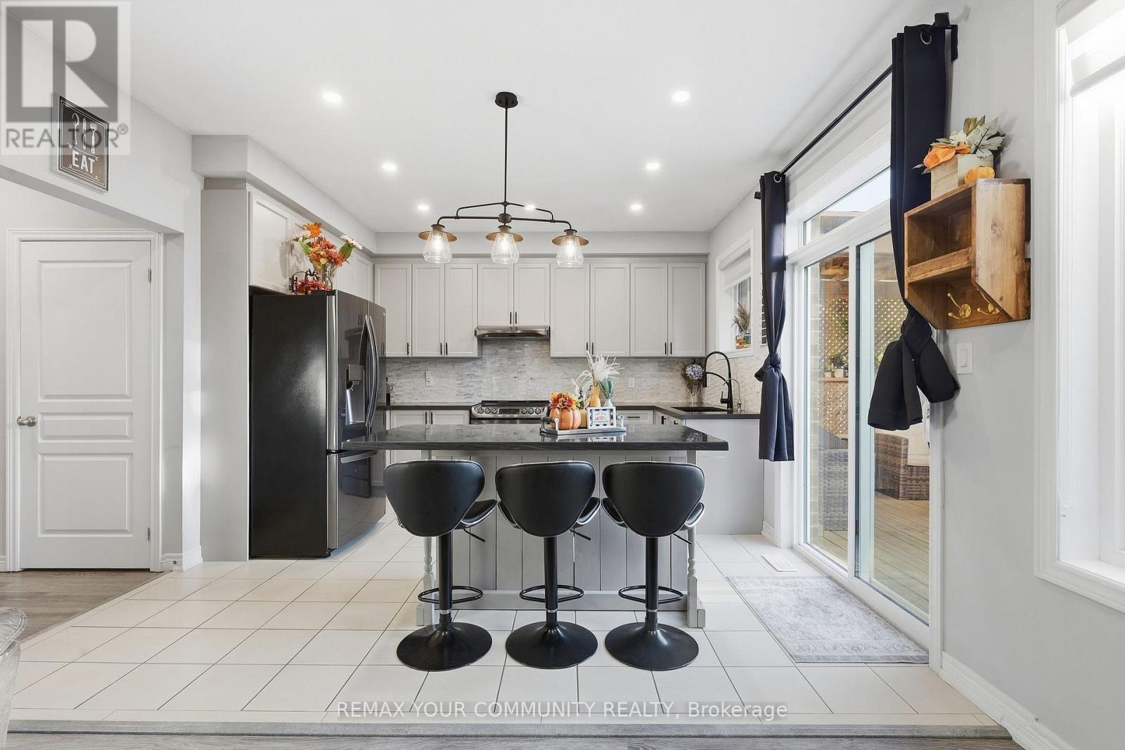 6 Jackson Drive, New Tecumseth, ON