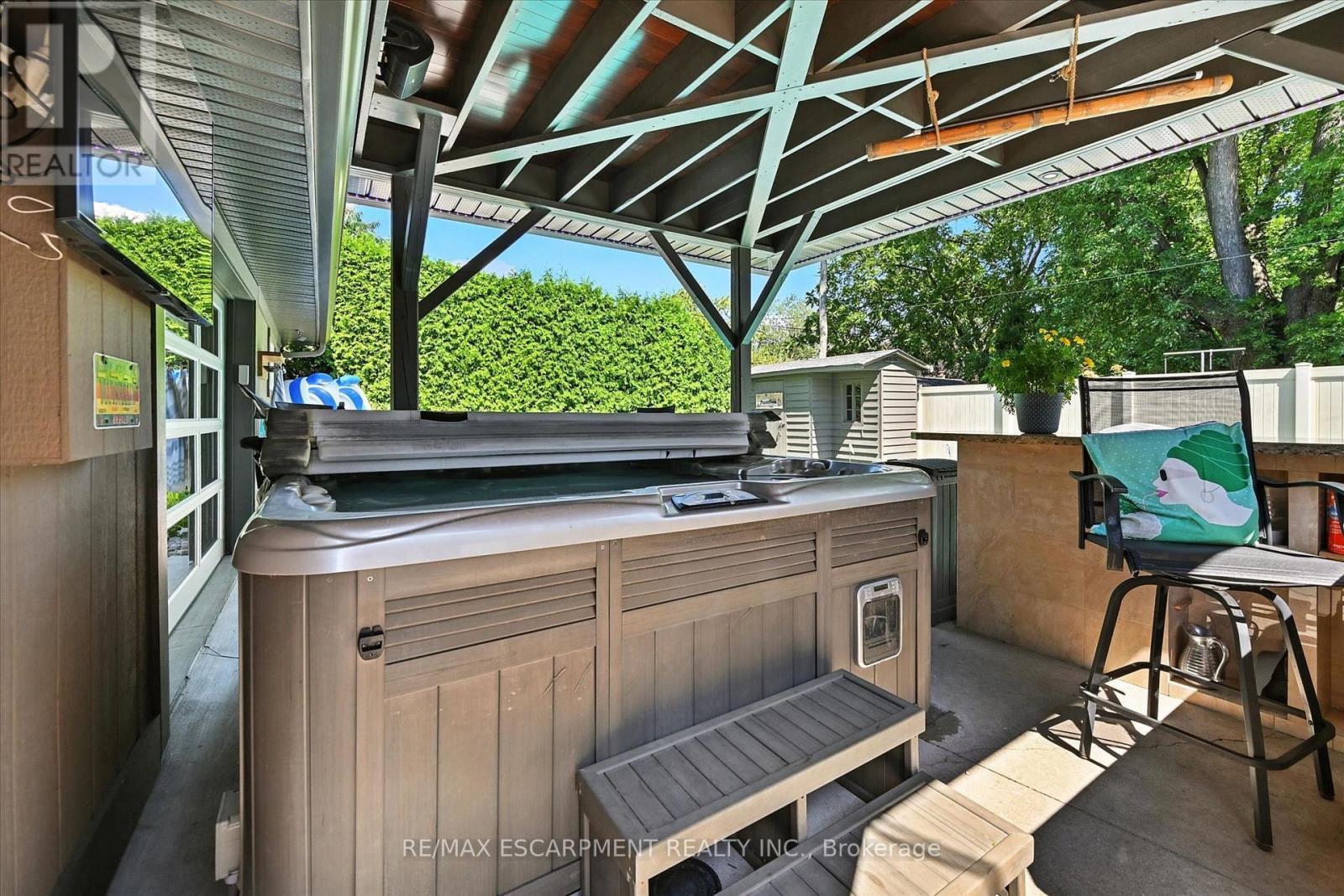 2209 Ghent Avenue, Burlington, ON
