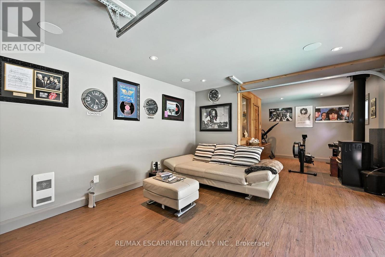 2209 Ghent Avenue, Burlington, ON