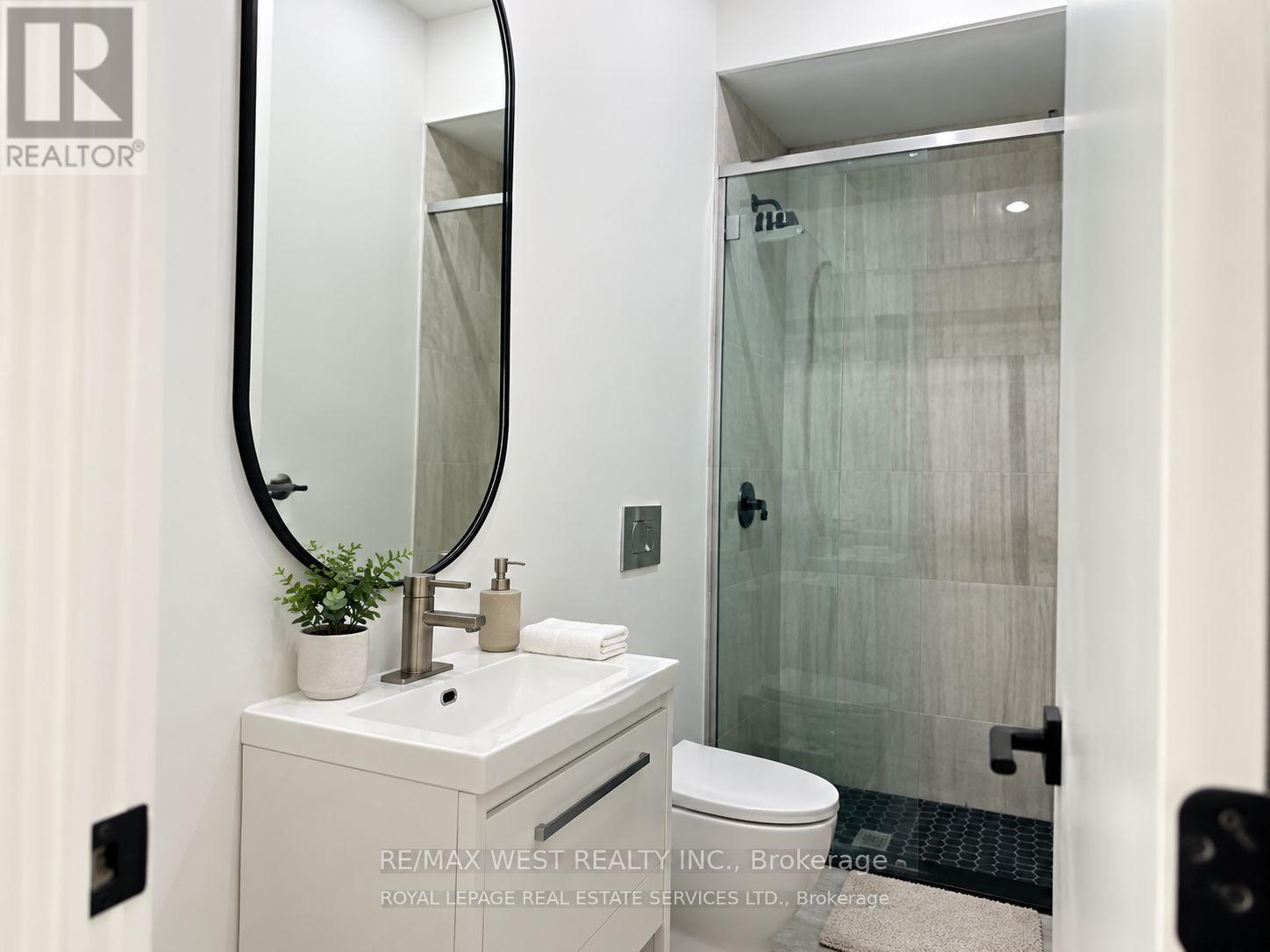 4B Huron Avenue N, Ottawa, ON