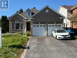 3 SAMUEL MANN AVENUE Ottawa, ON K2S 1X3