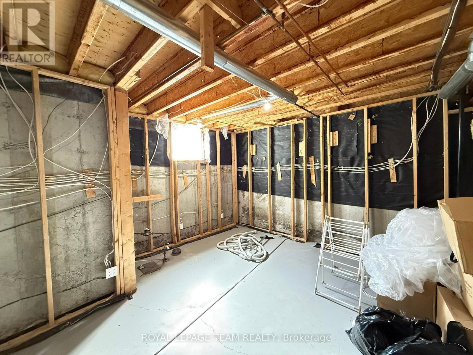 3 Samuel Mann Avenue, Ottawa, ON